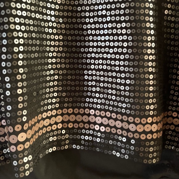 Green with gold sequence tank top size small - Picture 5 of 5